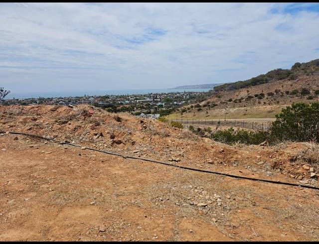 LAND FOR SALE IN MENKENKOP